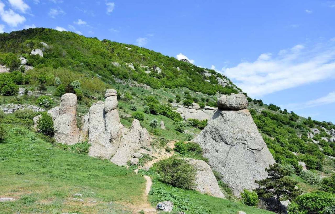 Гора Демерджі (Долина привидів), Лучисте