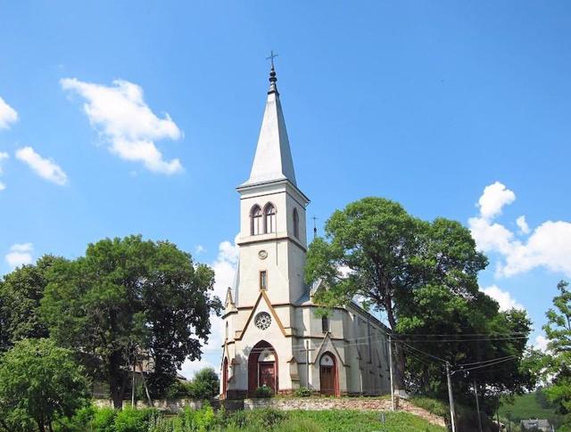 Saint Anthony's Church, Strusiv