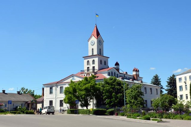 City Hall, Busk