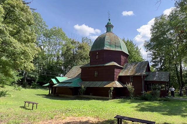 Saint Onuphrius Church, Busk