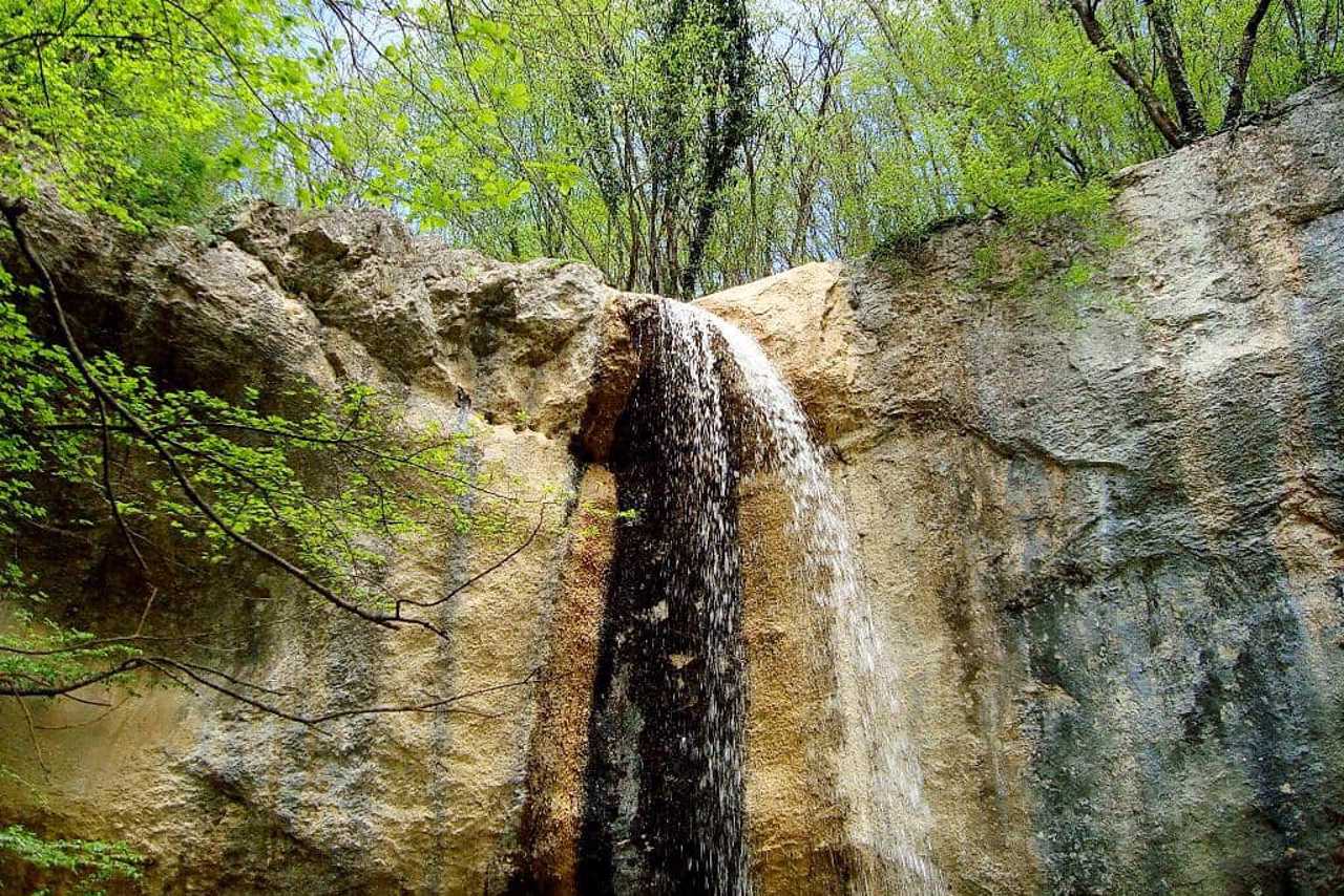 Водоспад Кобалар, Передове