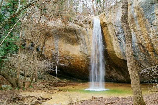 Kobalar Waterfall, Peredove