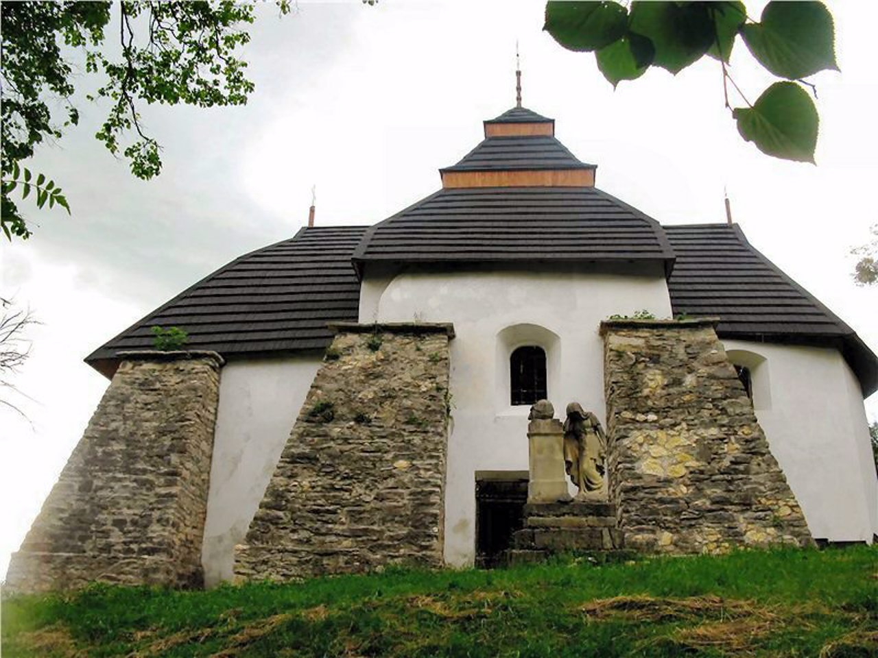 Церква святого Миколая, Чесники
