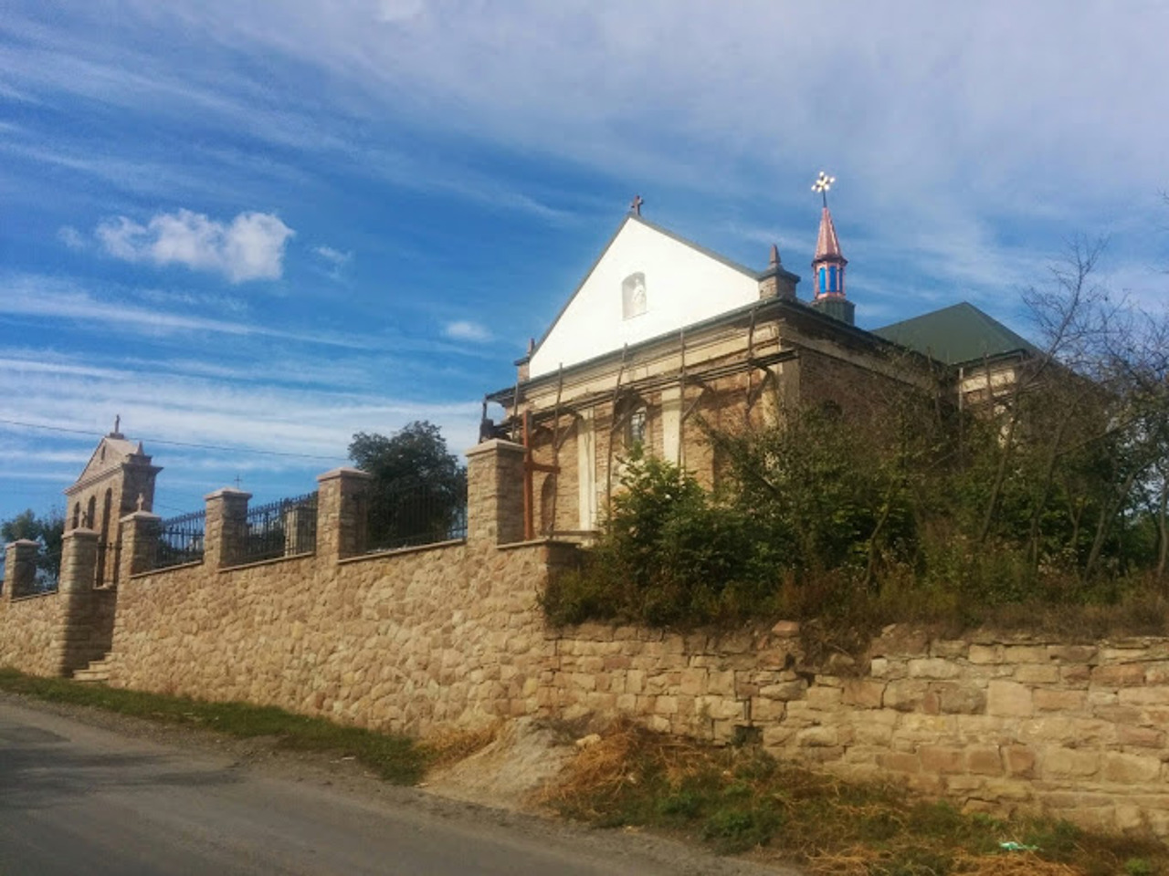 Церква Святого Димитрія Мироточивого, Острівець