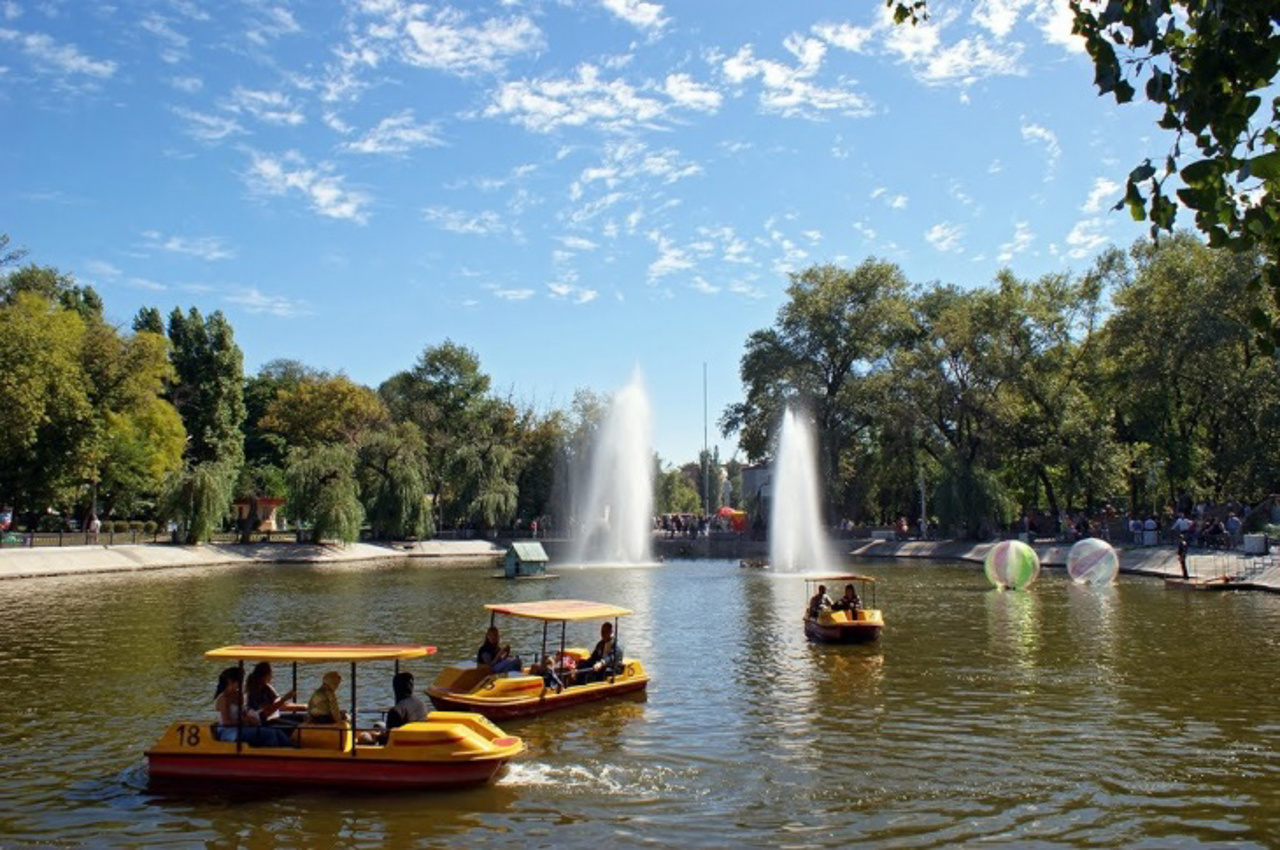 Парк імені Л. Глоби, Дніпро