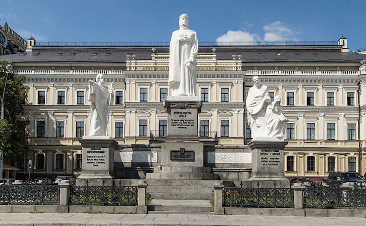 Памятник княгини Ольге, Киев