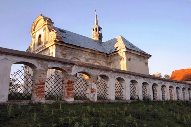 Assumption of Virgin Mary Church, Bilyi Kamin