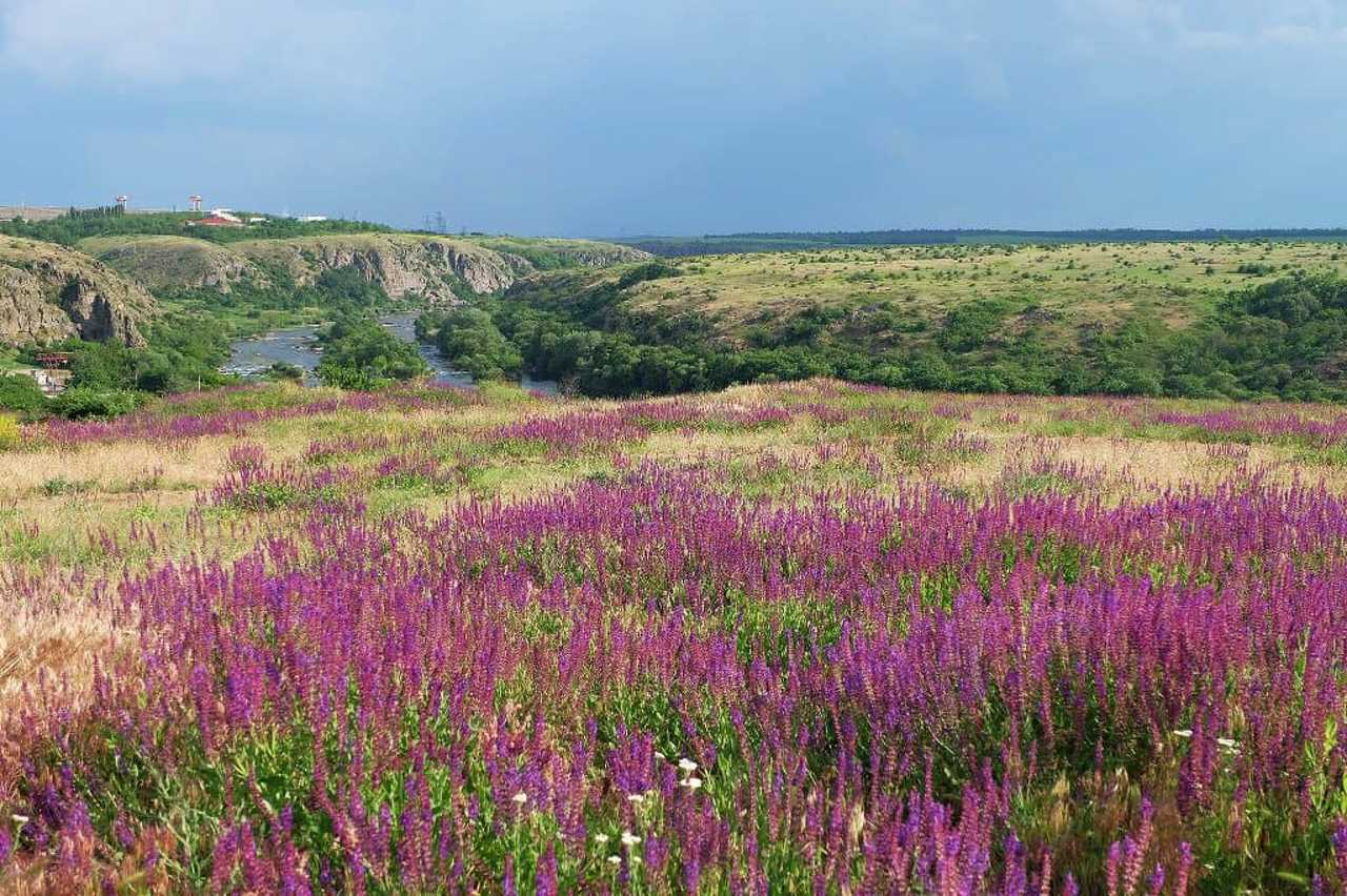 Arbuzynsky Canyon, Aktove