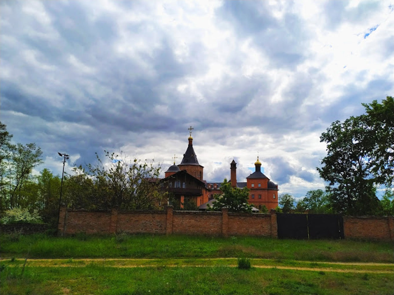 Охтирський Троїцький монастир, Чернеччина