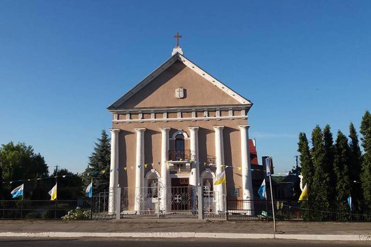 Костел святых Апостолов Петра и Павла, Ярмолинцы