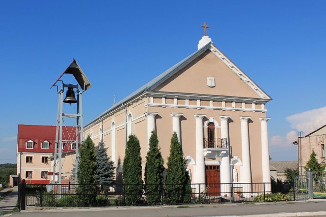 Peter and Paul Church, Yarmolyntsi