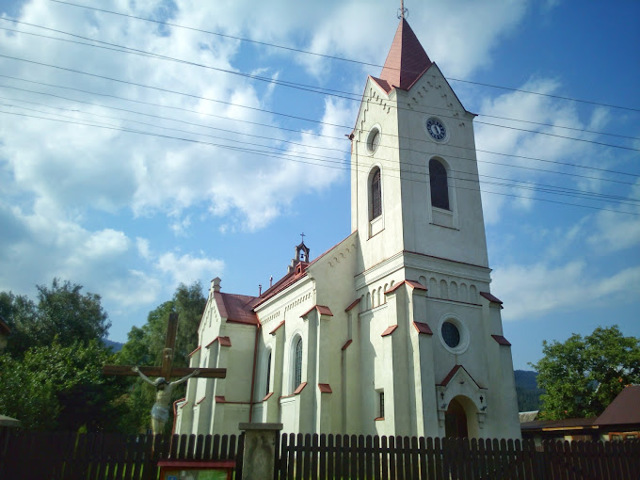 Seven Sorrows Church, Skole