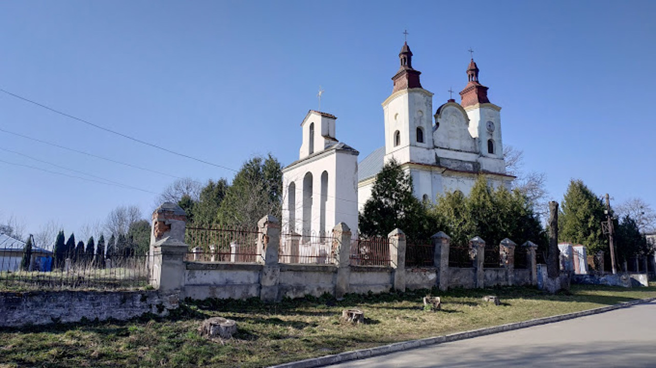 Костел Святого Духа, Глиняни