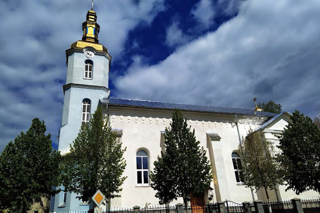 Assumption of Holy Virgin Church, Dovhe