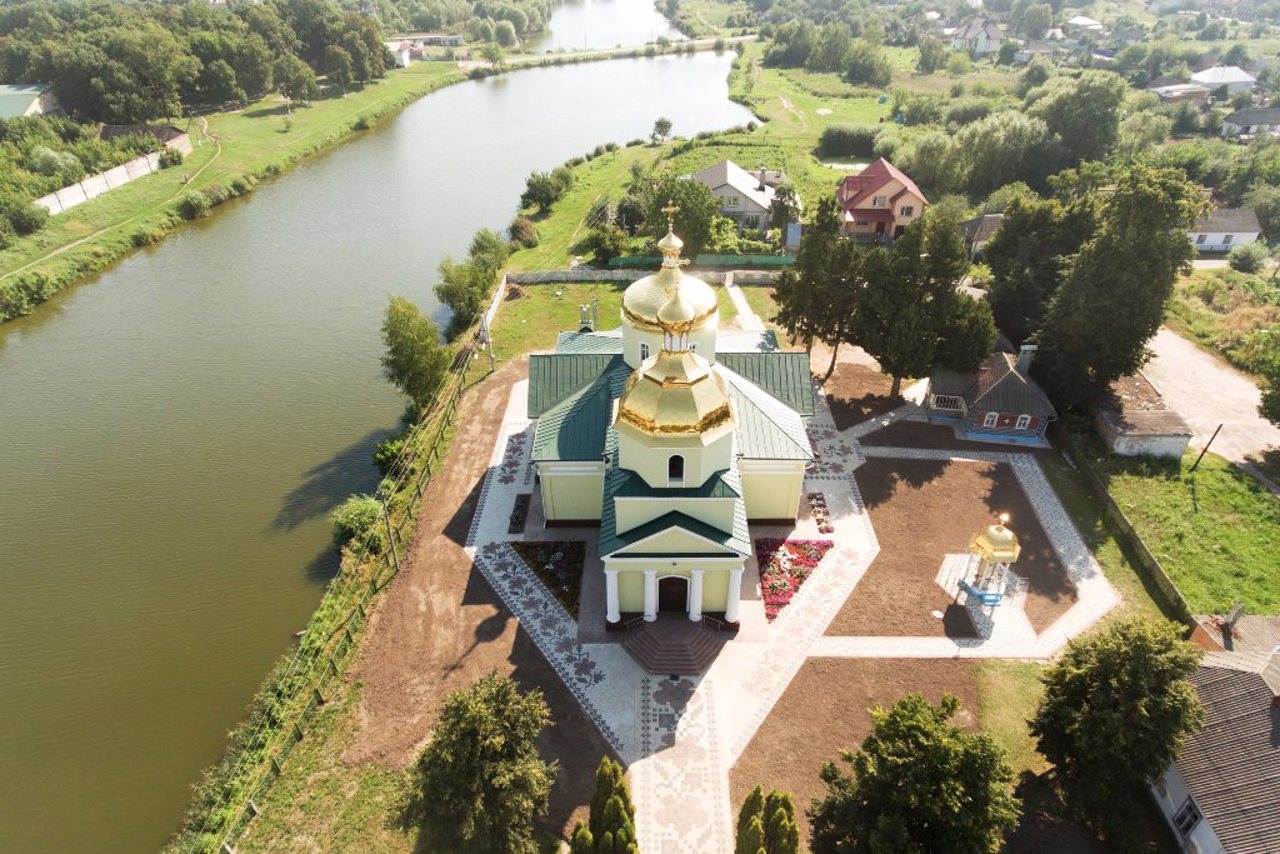 Спасо-Преображенская церковь, Ичня