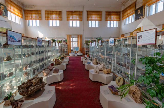 Геологічний музей ФКГТ, Київ