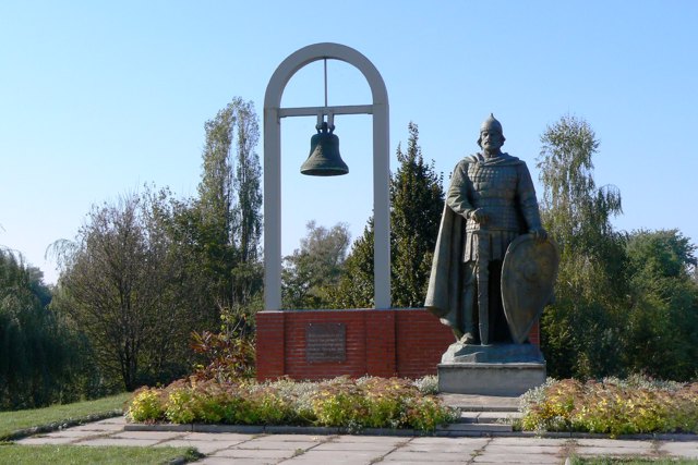 Заповідник "Переяслав",  пам'ятник князю Володимиру Глібовичу