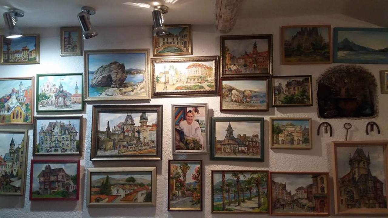 "Art-Drabyna" Gallery, Busha