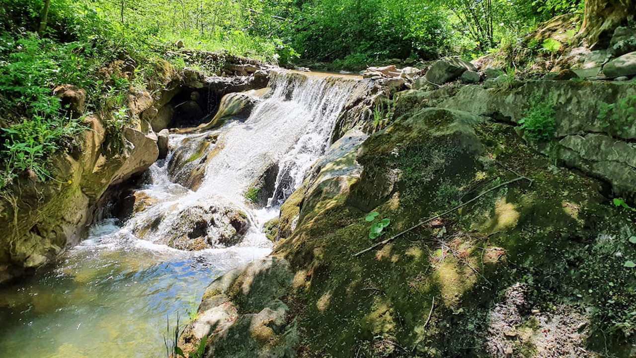 Буковинські водоспади, Розтоки