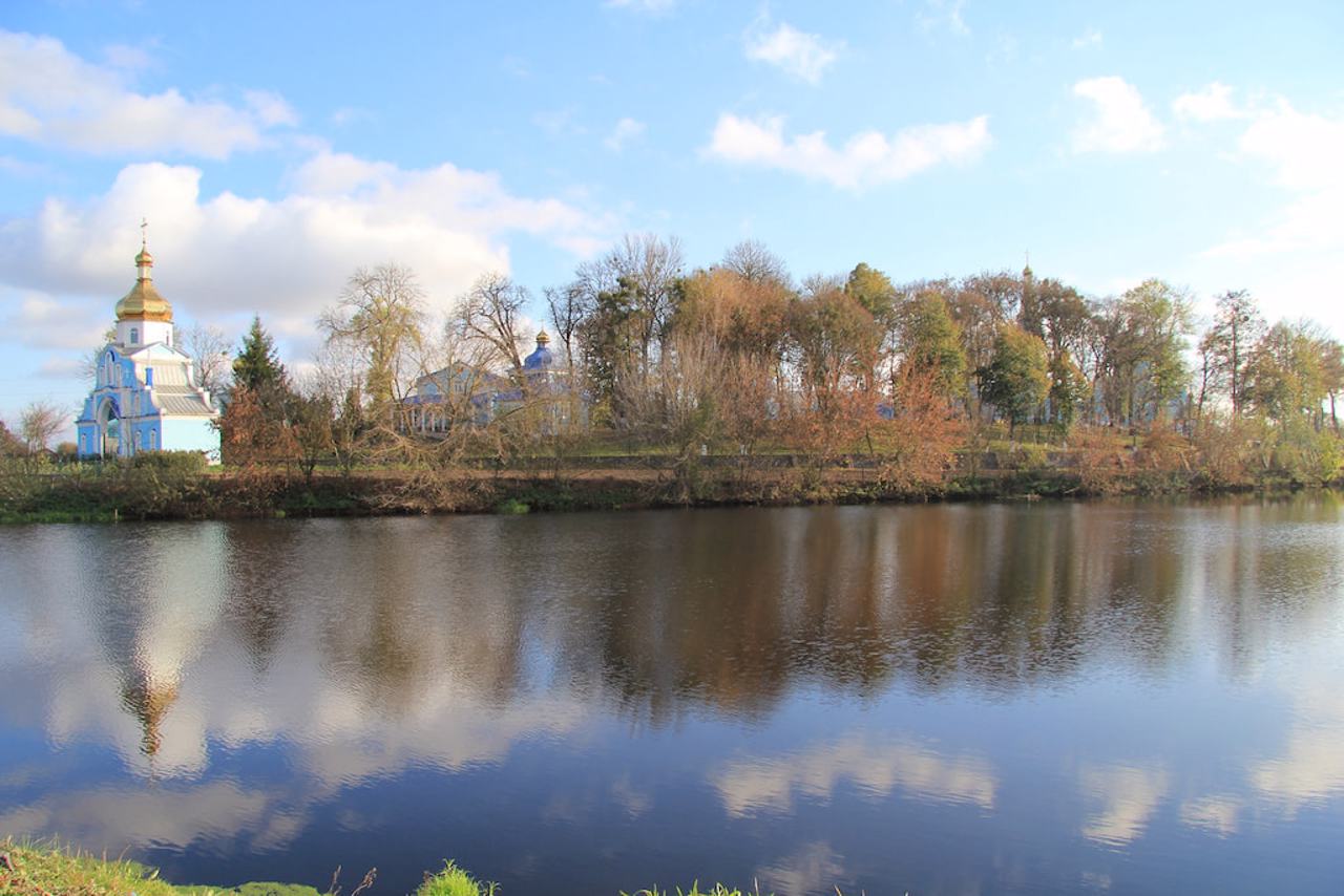 Городокский Николаевский монастырь, Городок