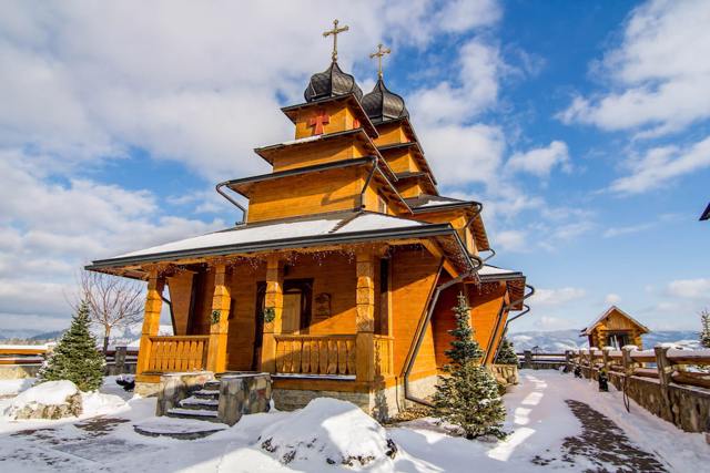 Церква Святого Михайла, Плав’я