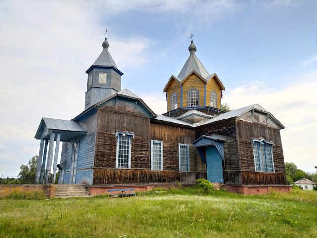 Saint Michael Church, Maksym