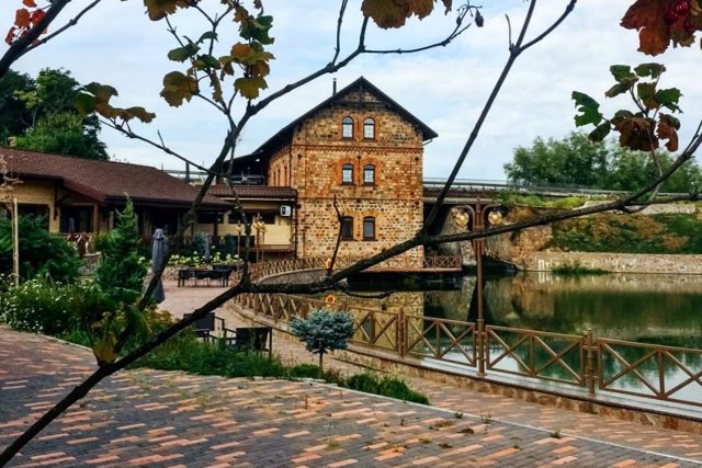 Water Mill, Kvitneve