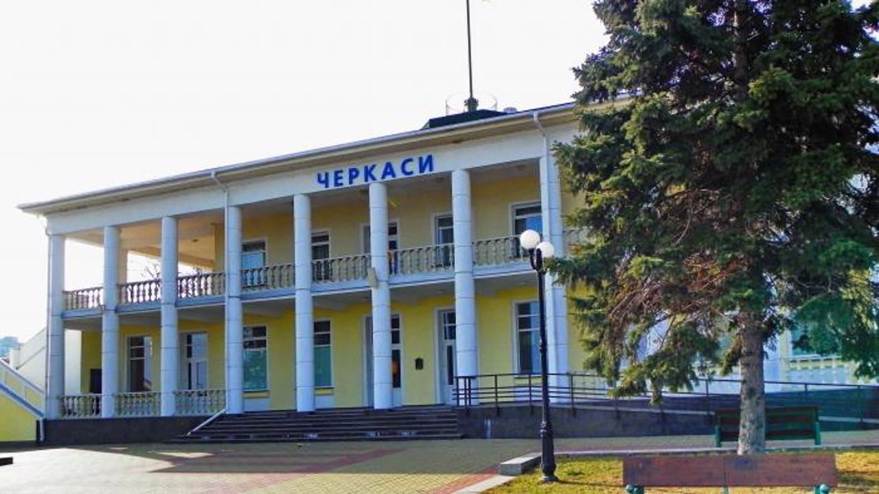 Черкаський річковий вокзал, Черкаси