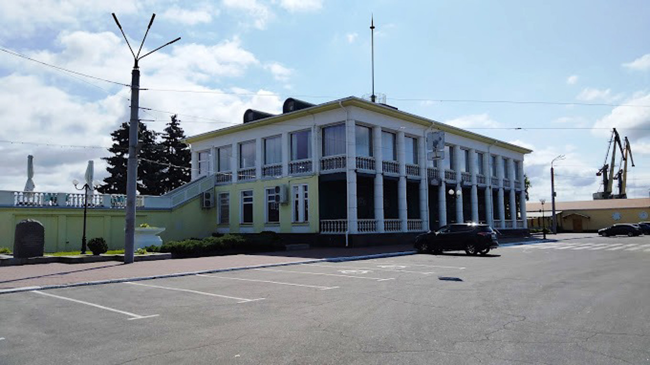 Cherkasy River Station