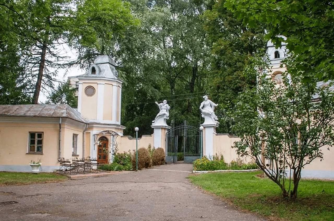 Archbishop's Palace, Obroshyne