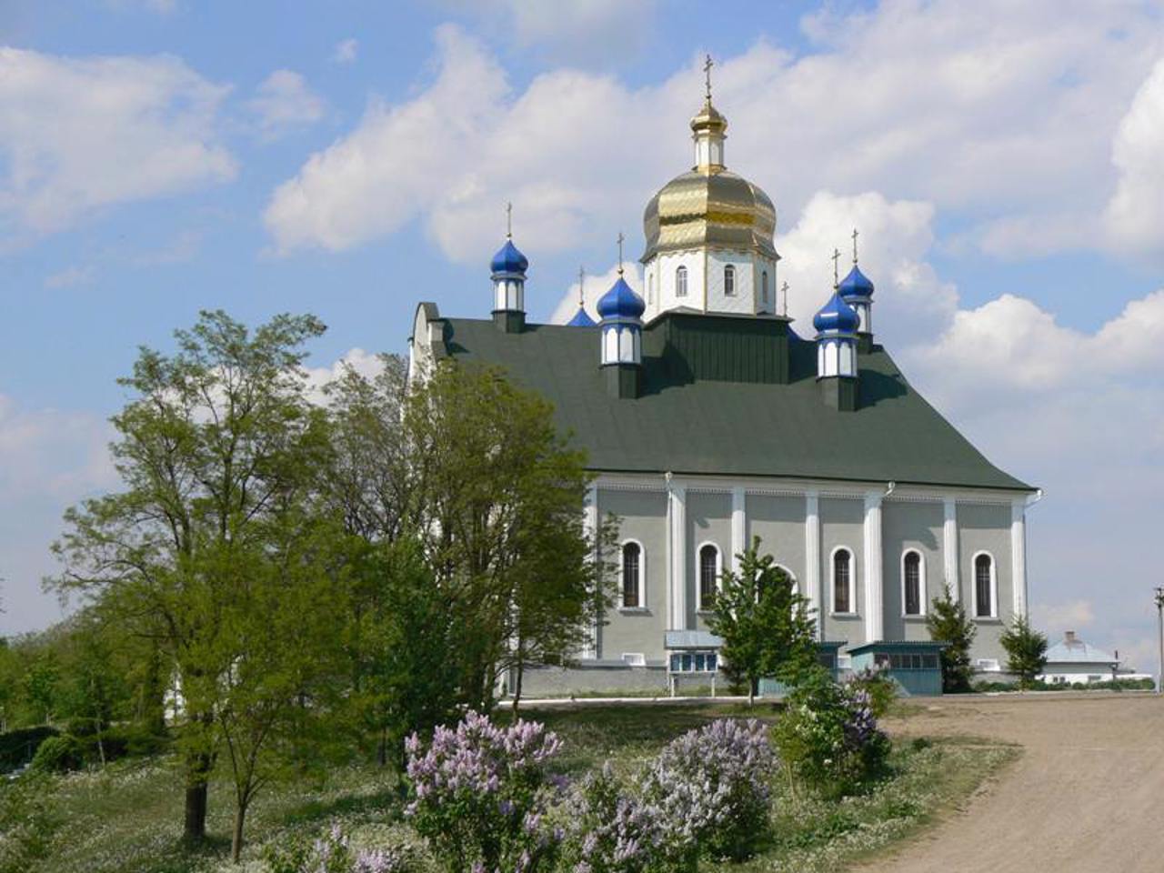 Иоанно-Богословский Крещатицкий монастырь, Крещатик