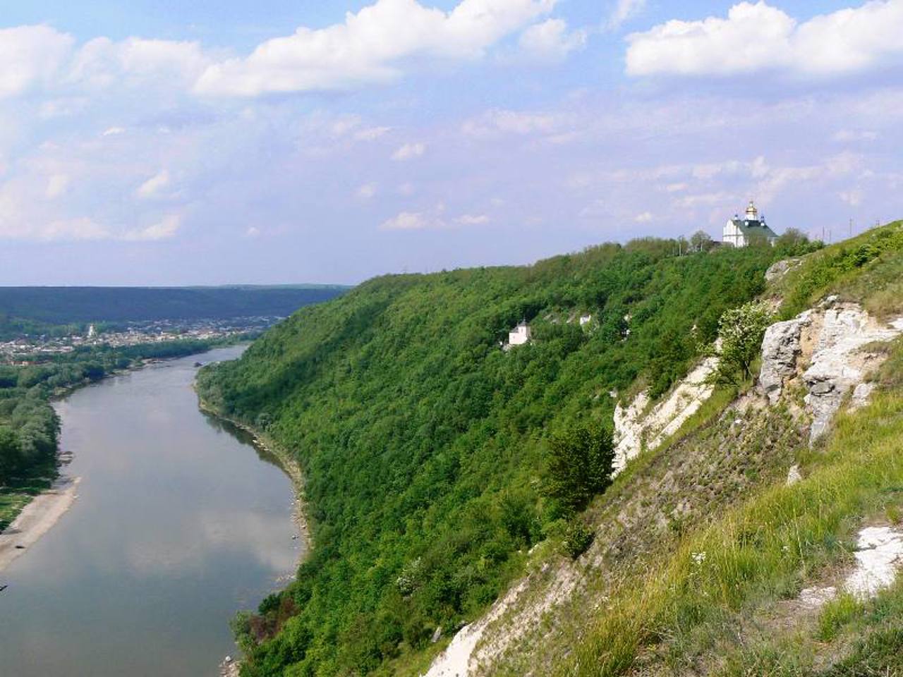 Иоанно-Богословский Крещатицкий монастырь, Крещатик