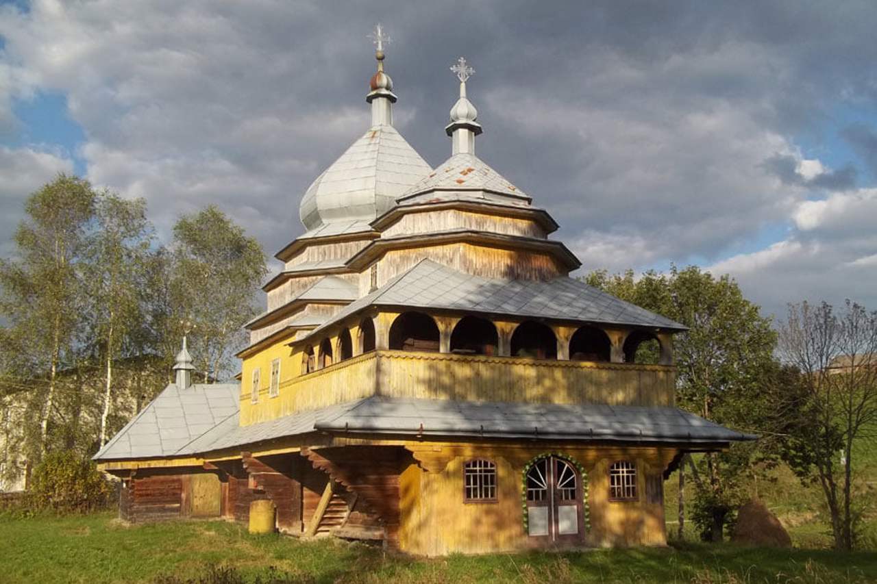 Assumption Church, Tukholka