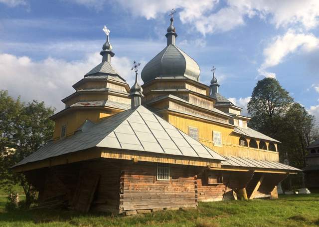 Assumption Church, Tukholka