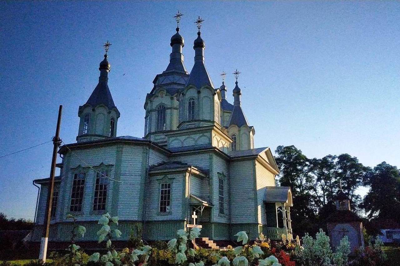 Archangel Michael Church, Lukashi