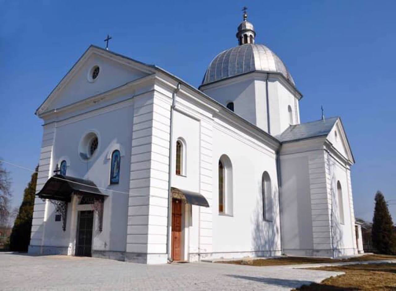 Archangel Michael Church, Pidberiztsi