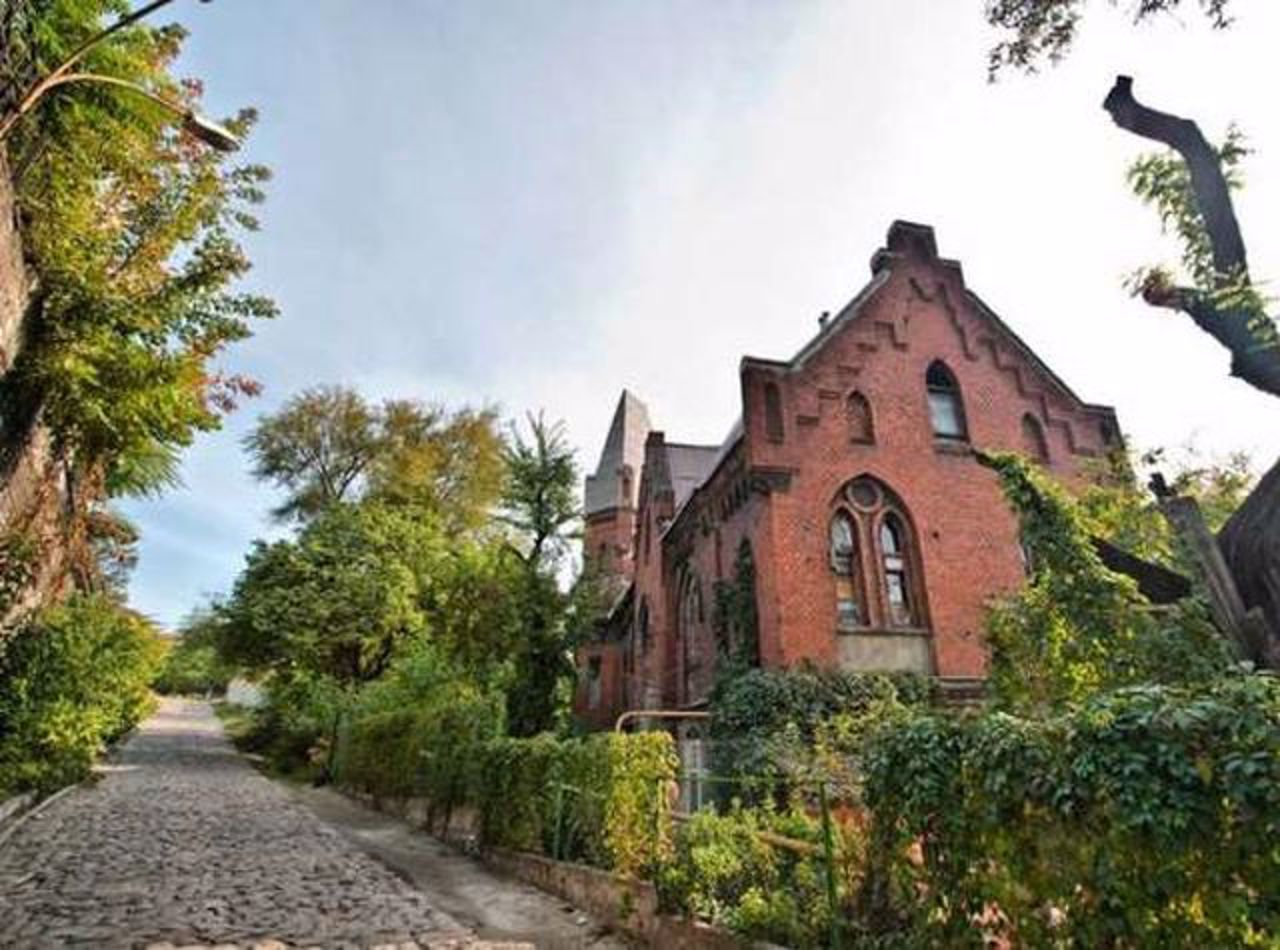 Hamper's House, Mariupol