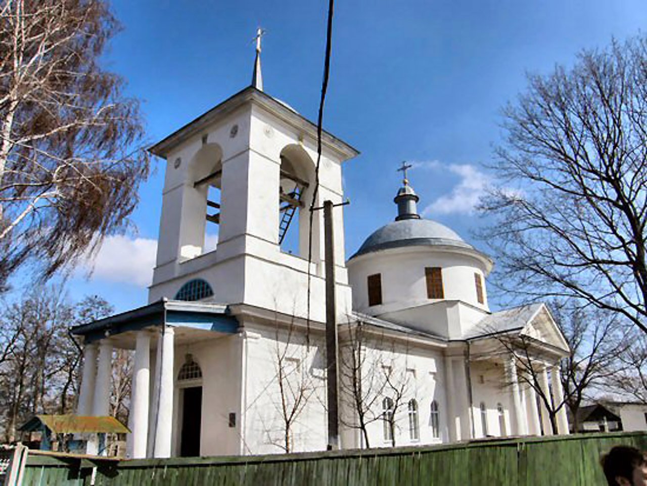 Saint Michael's Church, Bezuhlivka