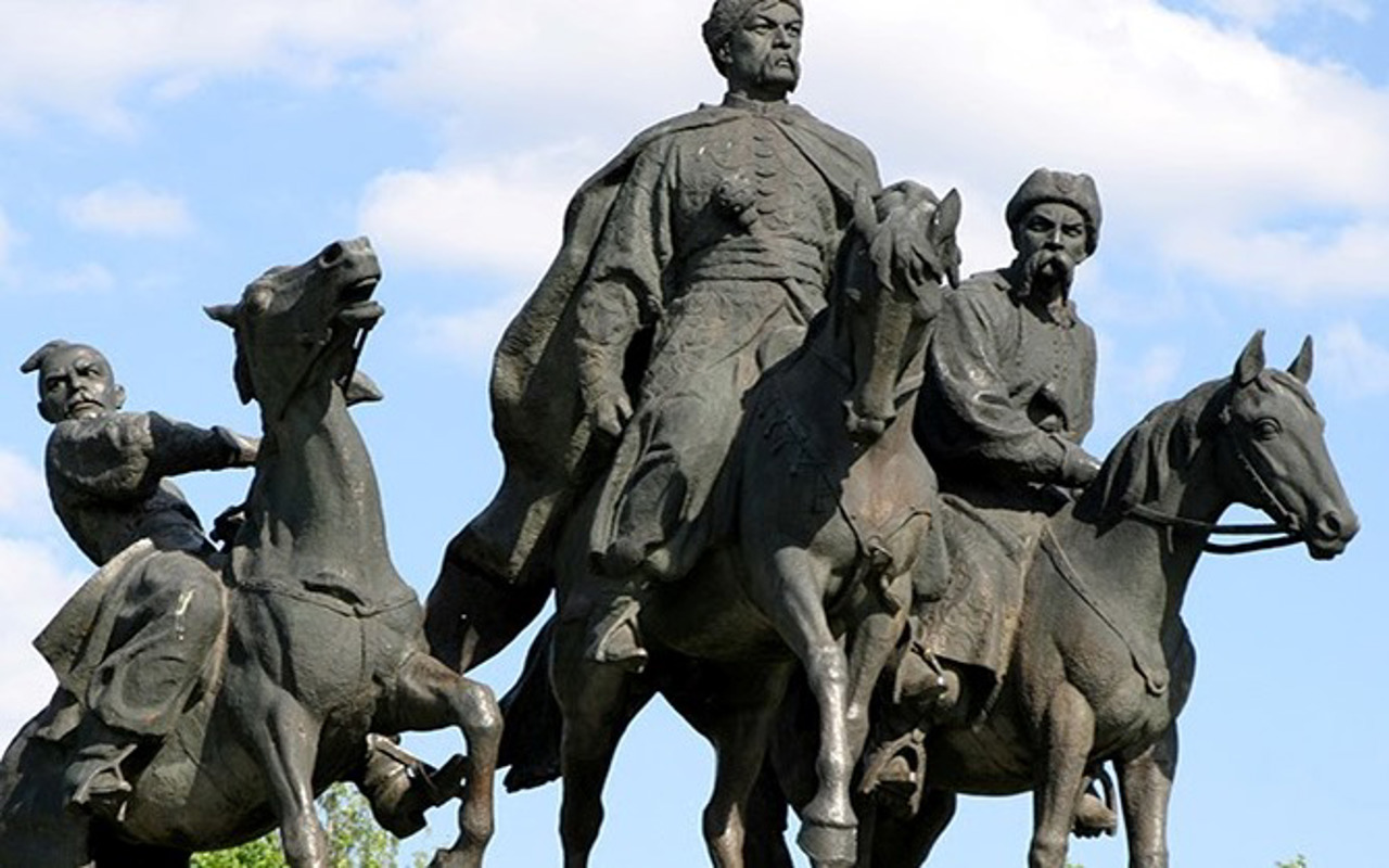 Heroes of Liberation War Monument, Zhovti Vody