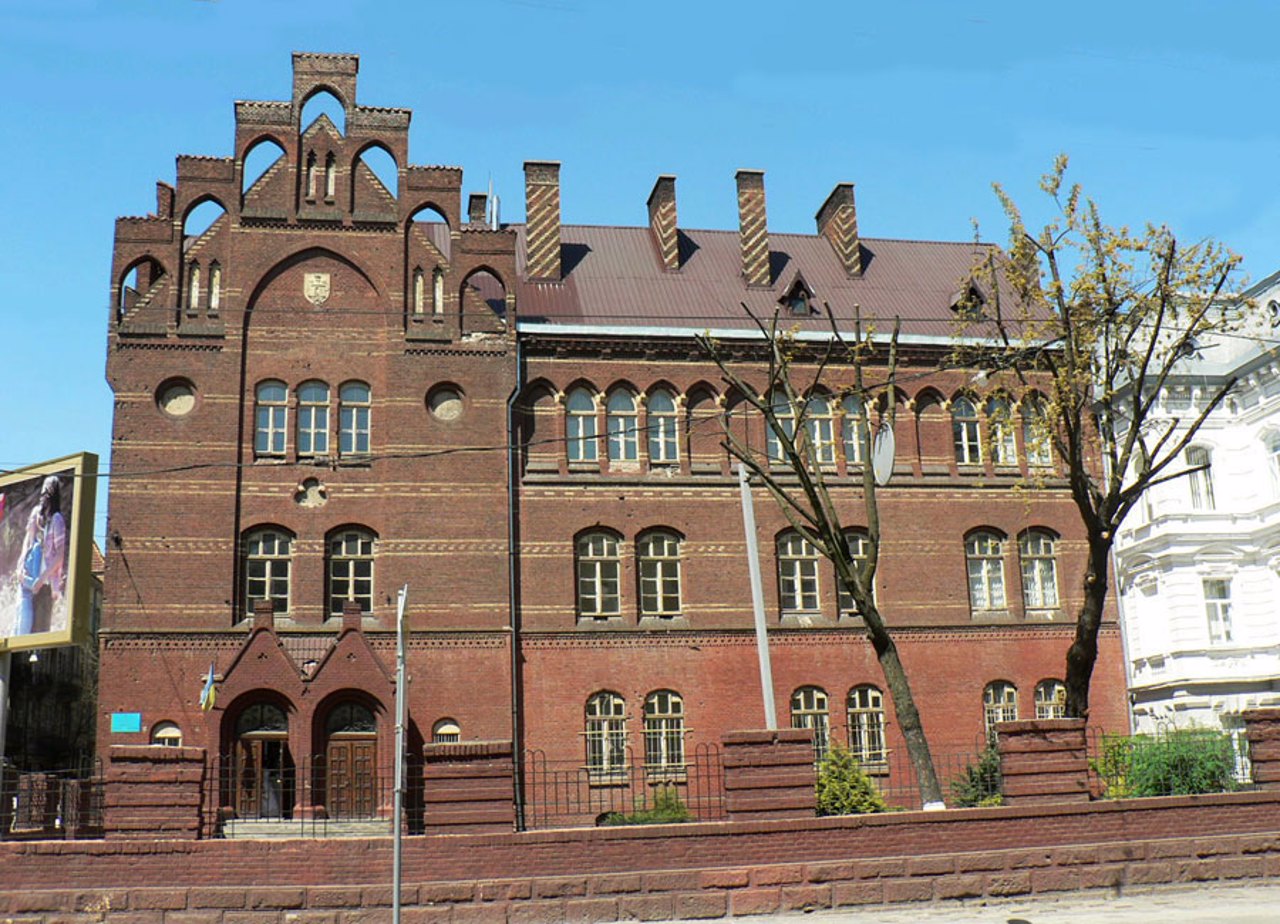 Saint Anna School, Lviv