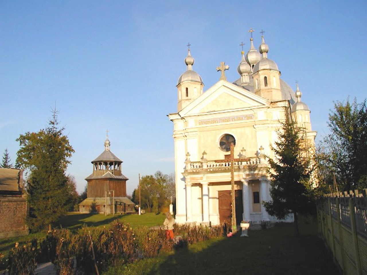 Церква Різдва Богородиці, Угнів