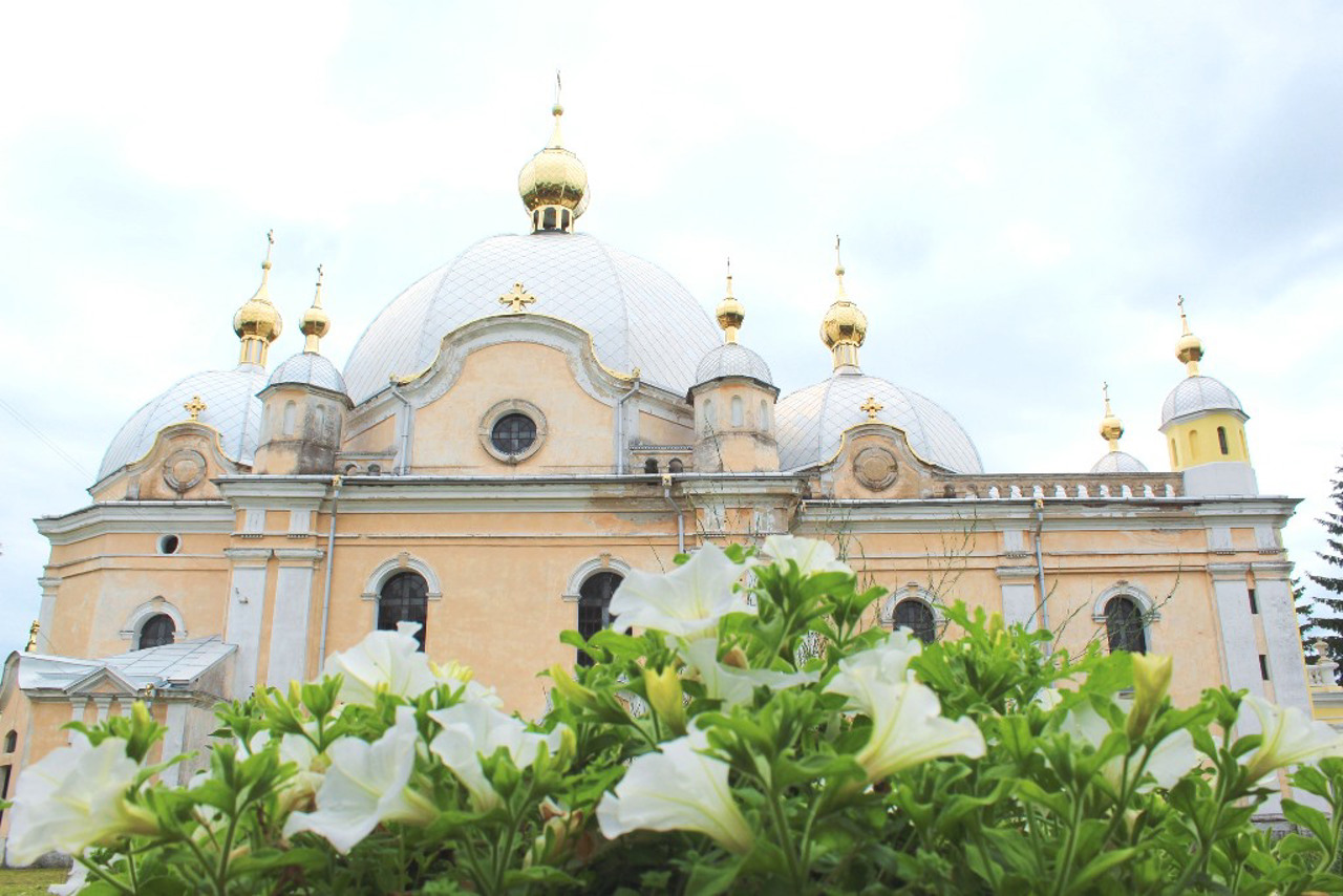 Nativity of Holy Virgin Church, Uhniv