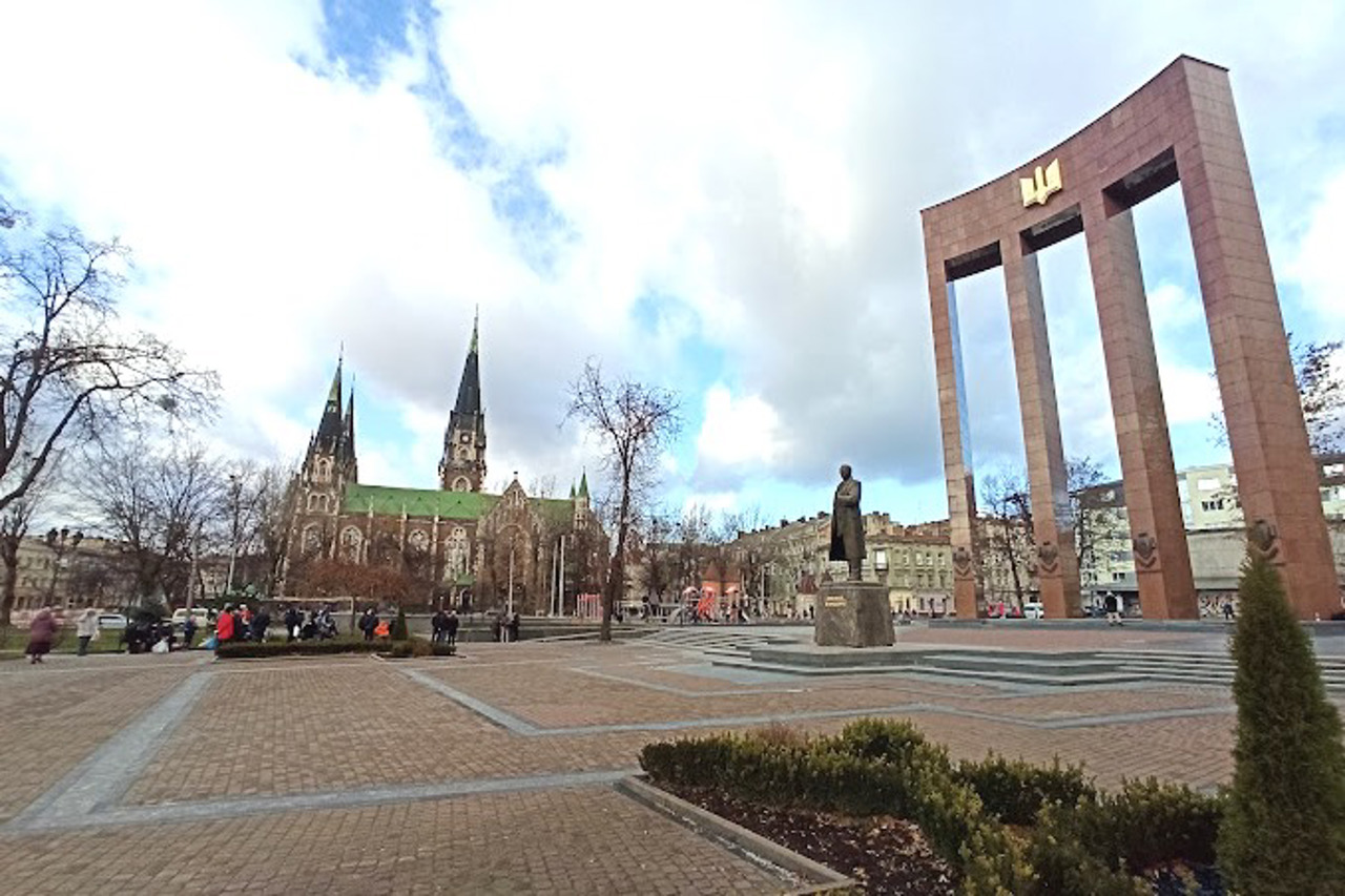 Памятник Степану Бандере, Львов