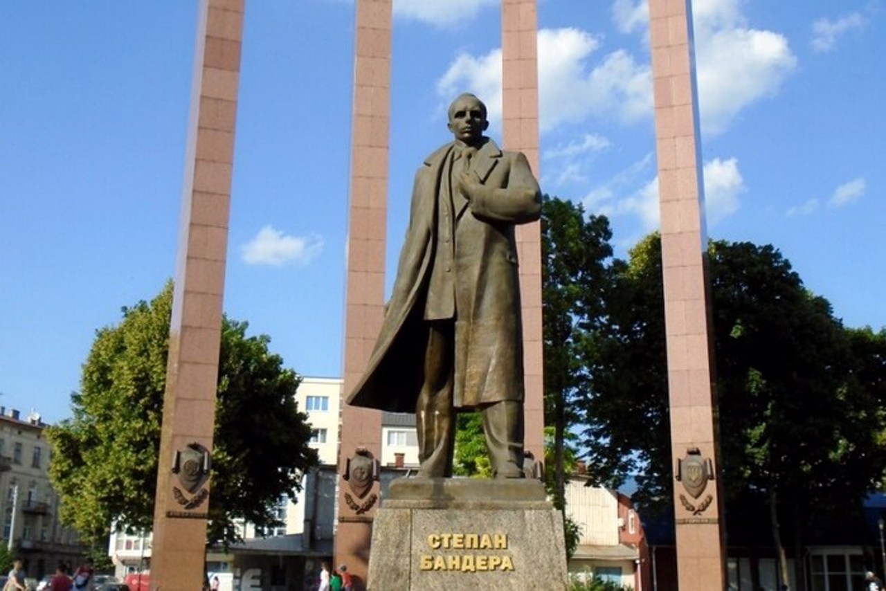 Stepan Bandera Monument, Lviv