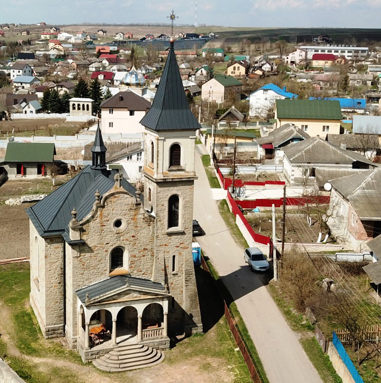 Костел святого Шарбеля, Байківці