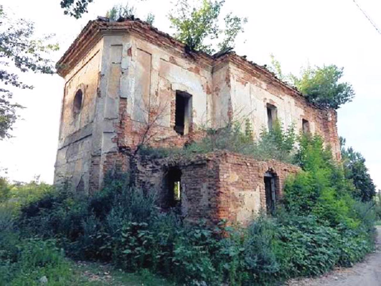 Holy Trinity Church, Topory