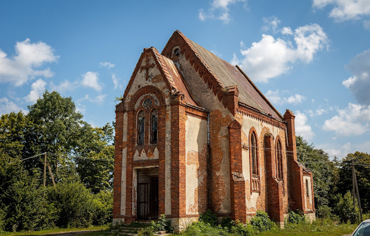 Петропавлівський костел, Поляни