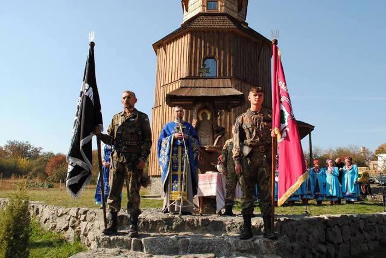 Церква Петра Калнишевського, Буда