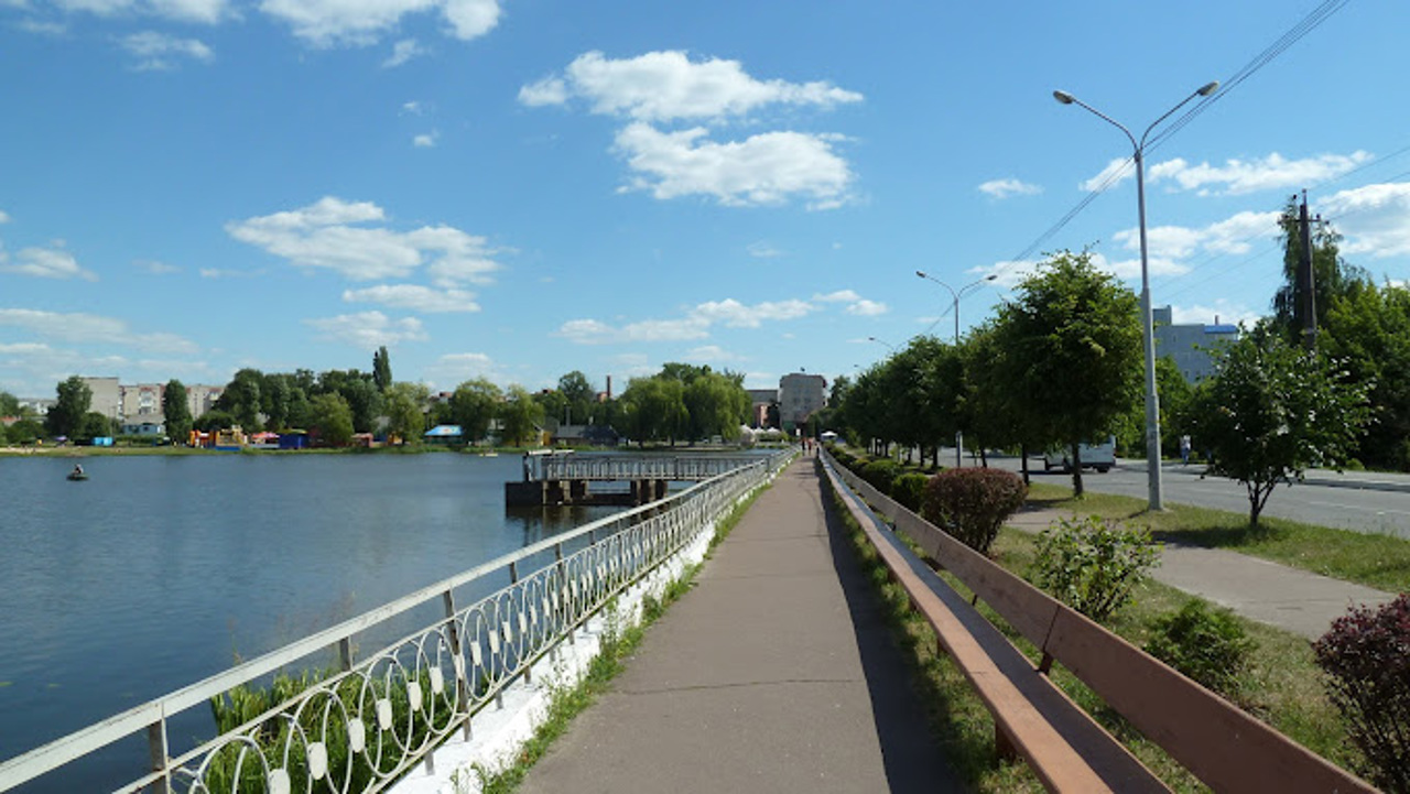 Ukraine's Longest Bench, Slavuta