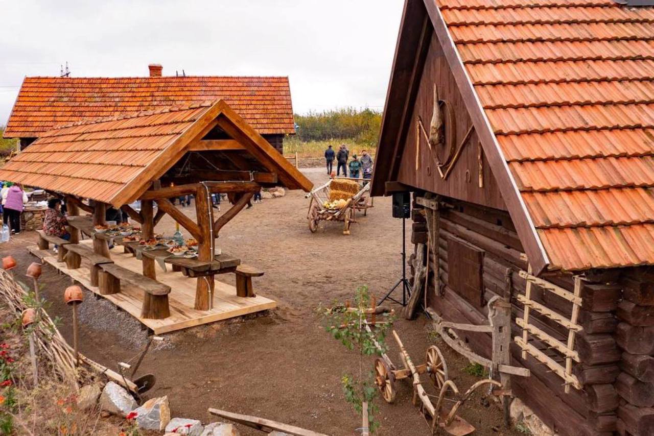 Museum "Ukrainian Khutir", Cossack settlement "Rakovets", Volia Yakubova